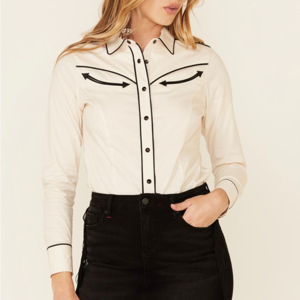 Idyllwind Women's Simply Piped Western Top Sz L